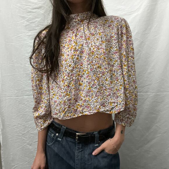 rollas dainty floral print boho balloon sleeve button back cropped blouse top - Picture 3 of 8